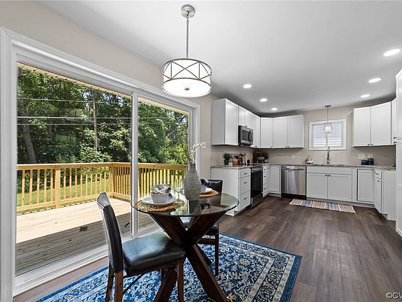 3rd image of 8904 Minna Dr