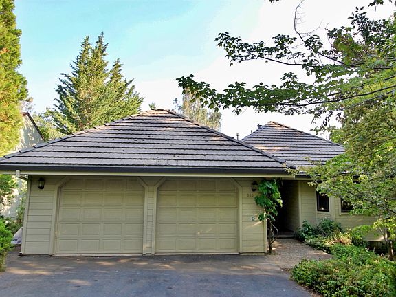 2nd image of 900 Buckthorn Dr