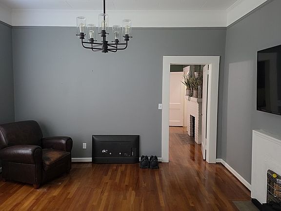 5th image of 347 Curry St NE