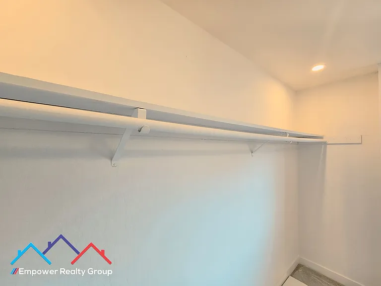 1512 Mozart St #F — Photo 8