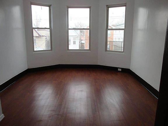 2nd image of 143 Ege Ave