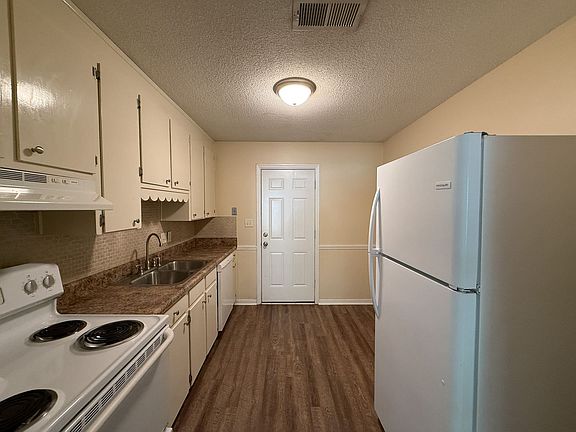 4th image of 5820 Sanders Ave #H