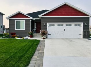 6629 57th Ave S, Fargo, ND 58104