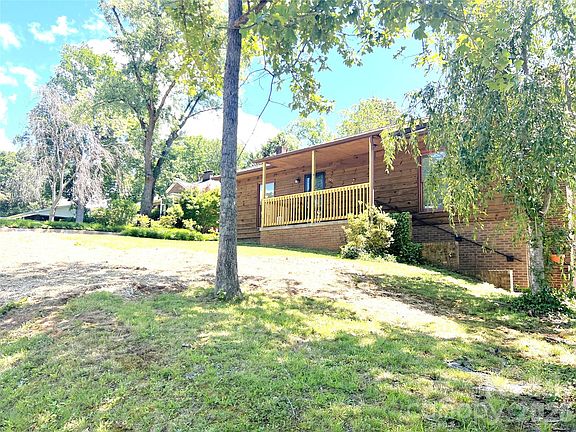 2nd image of 305 Forest Hill St