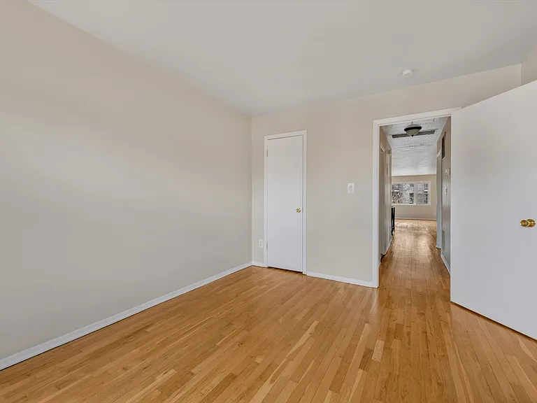214-15 15th Ave #2 — Photo 16