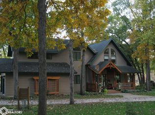 60 Country Club Dr, Humboldt, IA 50548