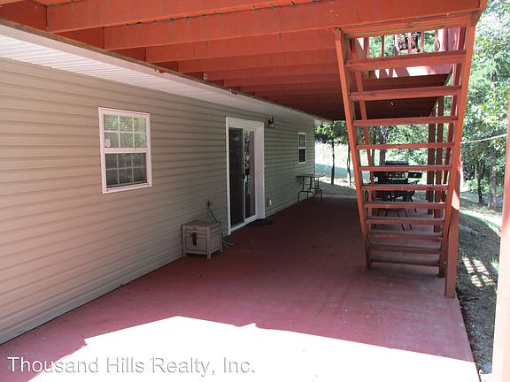 2nd image of 413 Kimberling Airway Dr