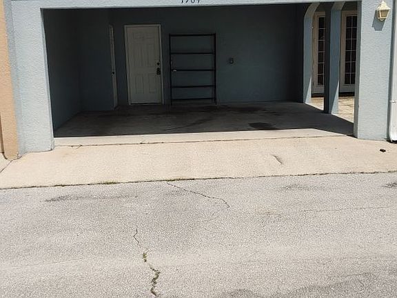 2nd image of 1964 Island Walk Dr