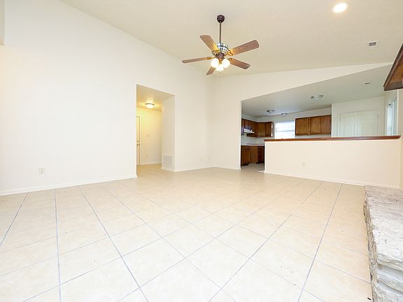 4th image of 4418 Rotterdam Dr