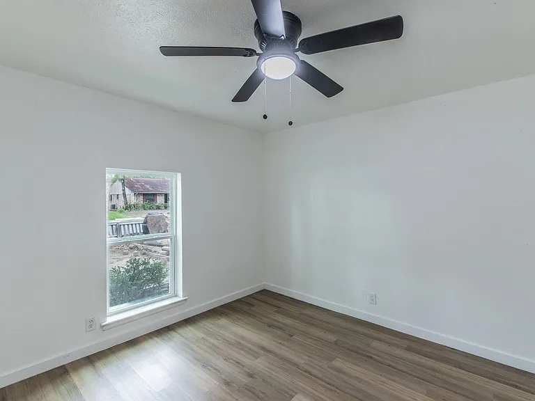 7516 Olusta Dr — Photo 19