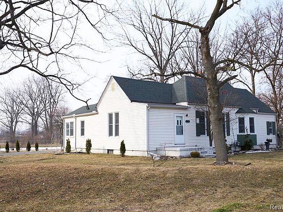 2nd image of 5915 Merriman Rd