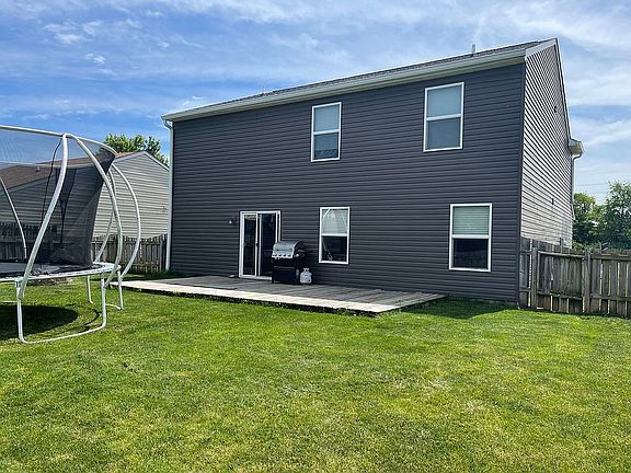 3rd image of 414 Bluegrass Dr