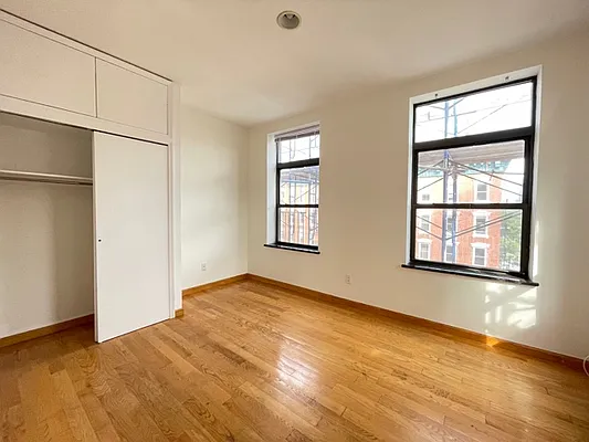 Rented by Best Apartments North Inc | media 25