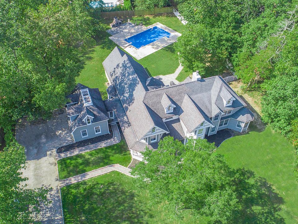 1st image of 1604 Badger Dr