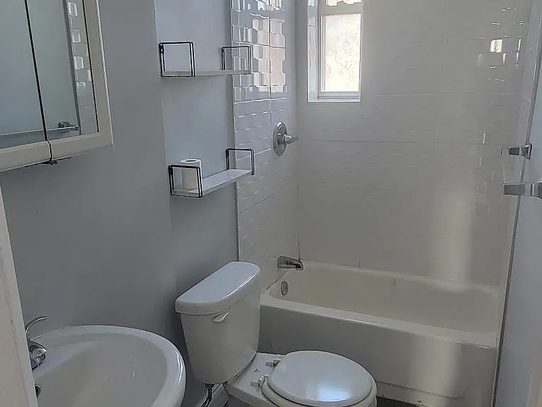 146 71st St #4 — Photo 9