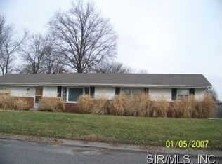 604 Corvair Dr, Mascoutah, IL