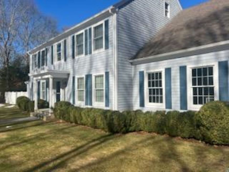 1st image of 23 E Woods Path