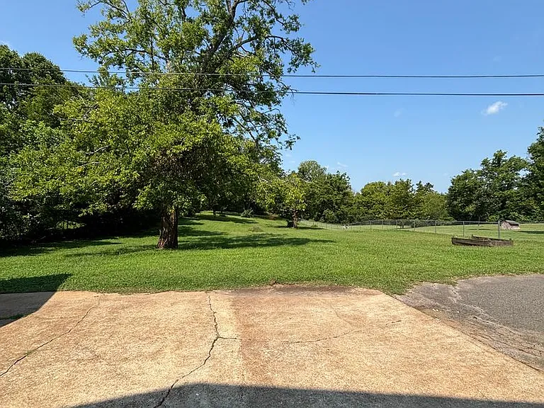 104 Fairway Dr — Photo 16