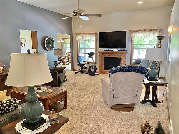 4th image of 3067 Gaslight Dr
