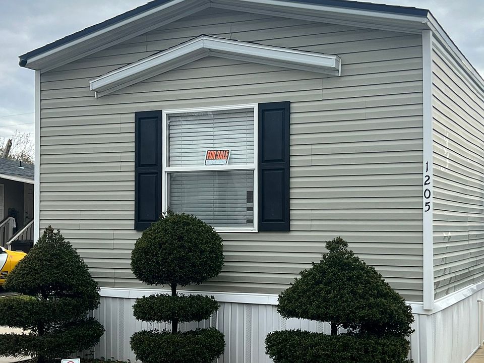 1st image of 1205 Sanderlin Ave
