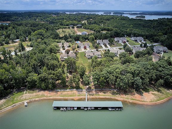 3rd image of 120 Harbour Springs Way
