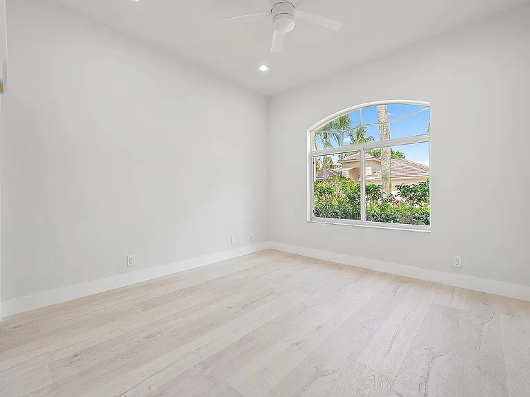 10918 Grande Blvd — Photo 11