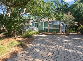 19 Fairway Oaks Ln, Isle Of Palms, SC 29451