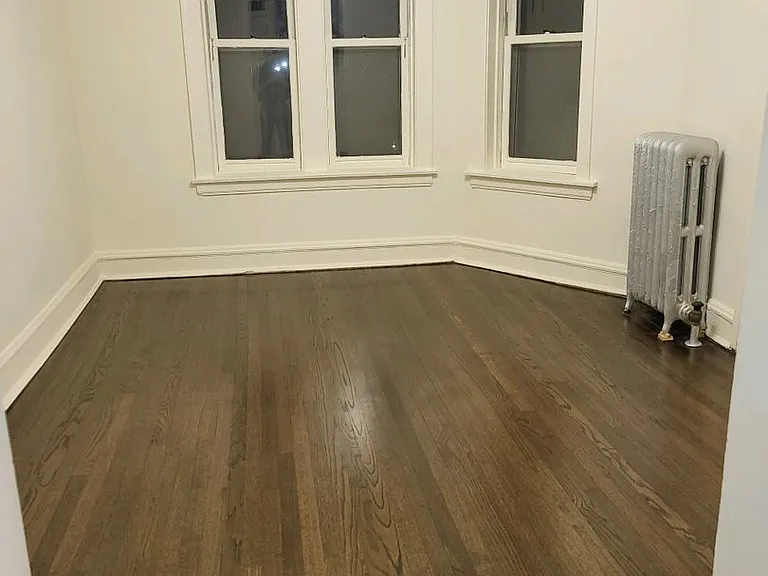2633 W Ainslie St — Photo 11