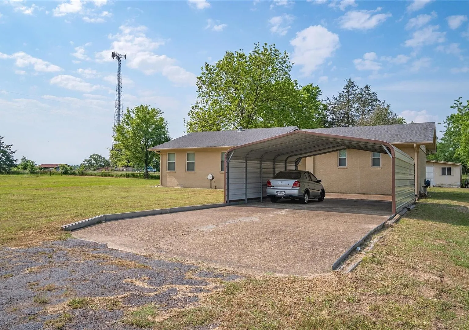14773 FM 1255 — Photo 2