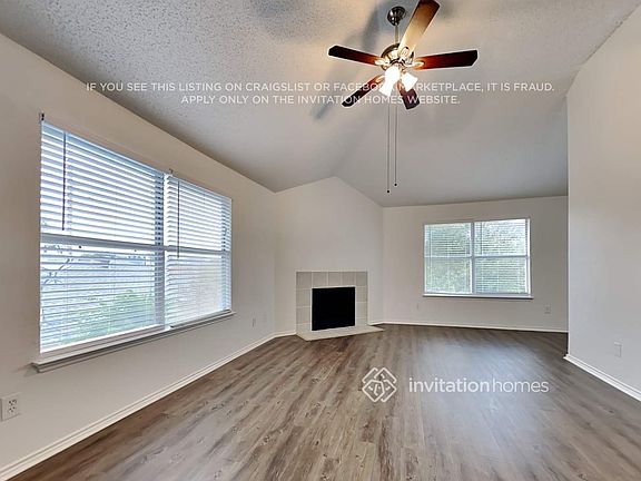 5th image of 2107 Camelot Dr