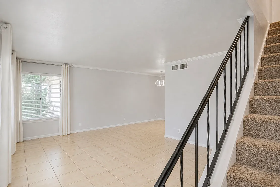 1393 Dorothy Ave — Photo 2