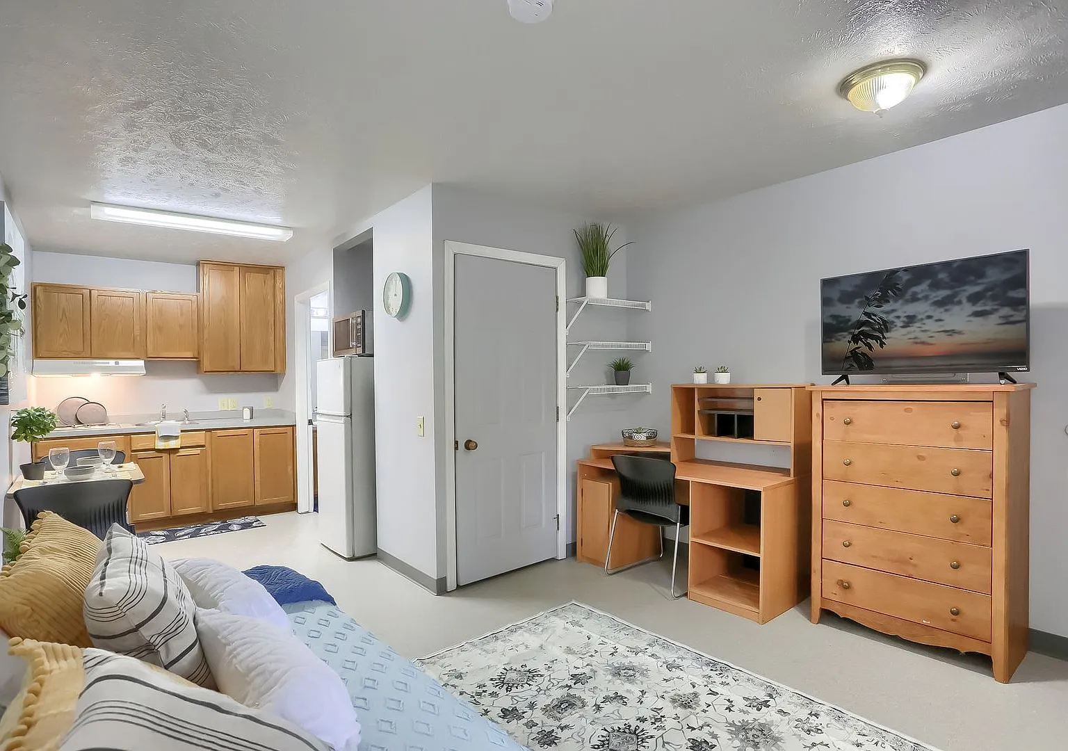 Slippery Rock Studio Apartment! — Photo 3
