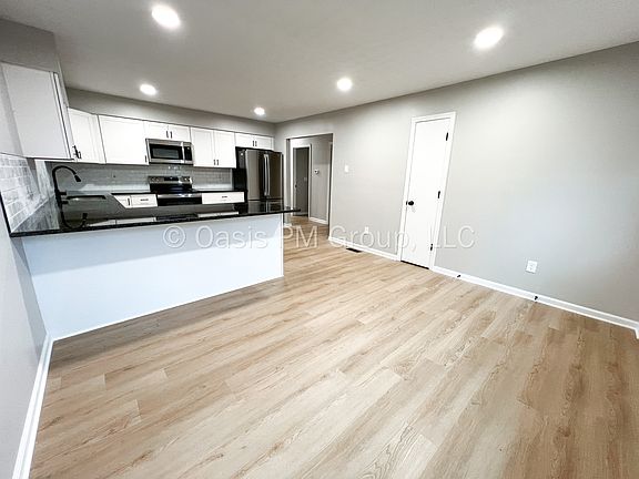 5th image of 3372 Willington Dr #1