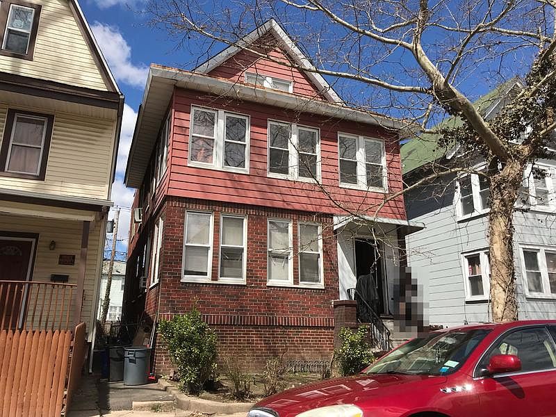 1st image of 481 Norwood St
