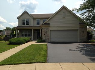 204 Oakton Ct, McHenry, IL 60050