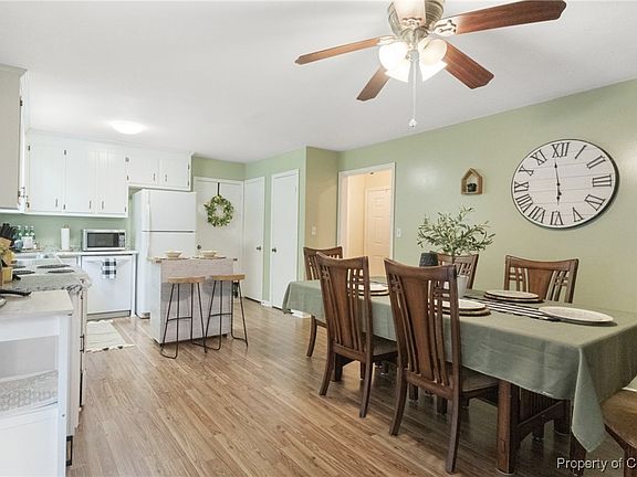 5th image of 7754 Kelly Ave