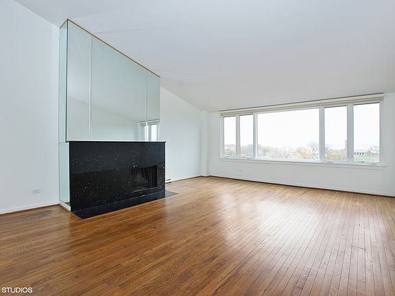 3rd image of 3700 N Lakeshore Dr Unit 708