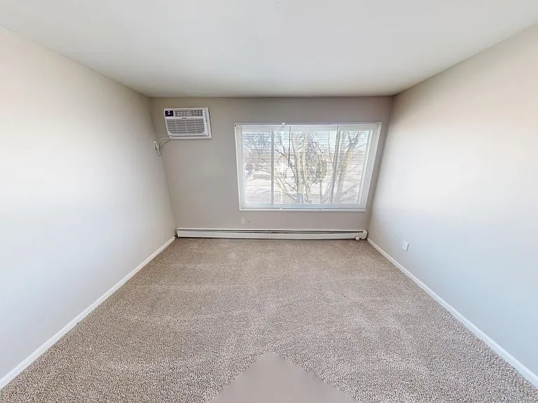 Hidden Pines Apartments — Photo 9