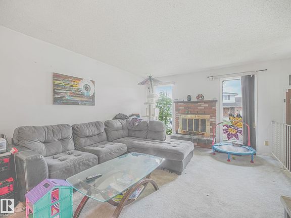 5th image of 16215 114th St NW