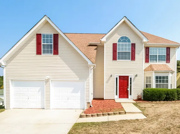 1306 Pebble Beach Ln, Hampton, GA 30228