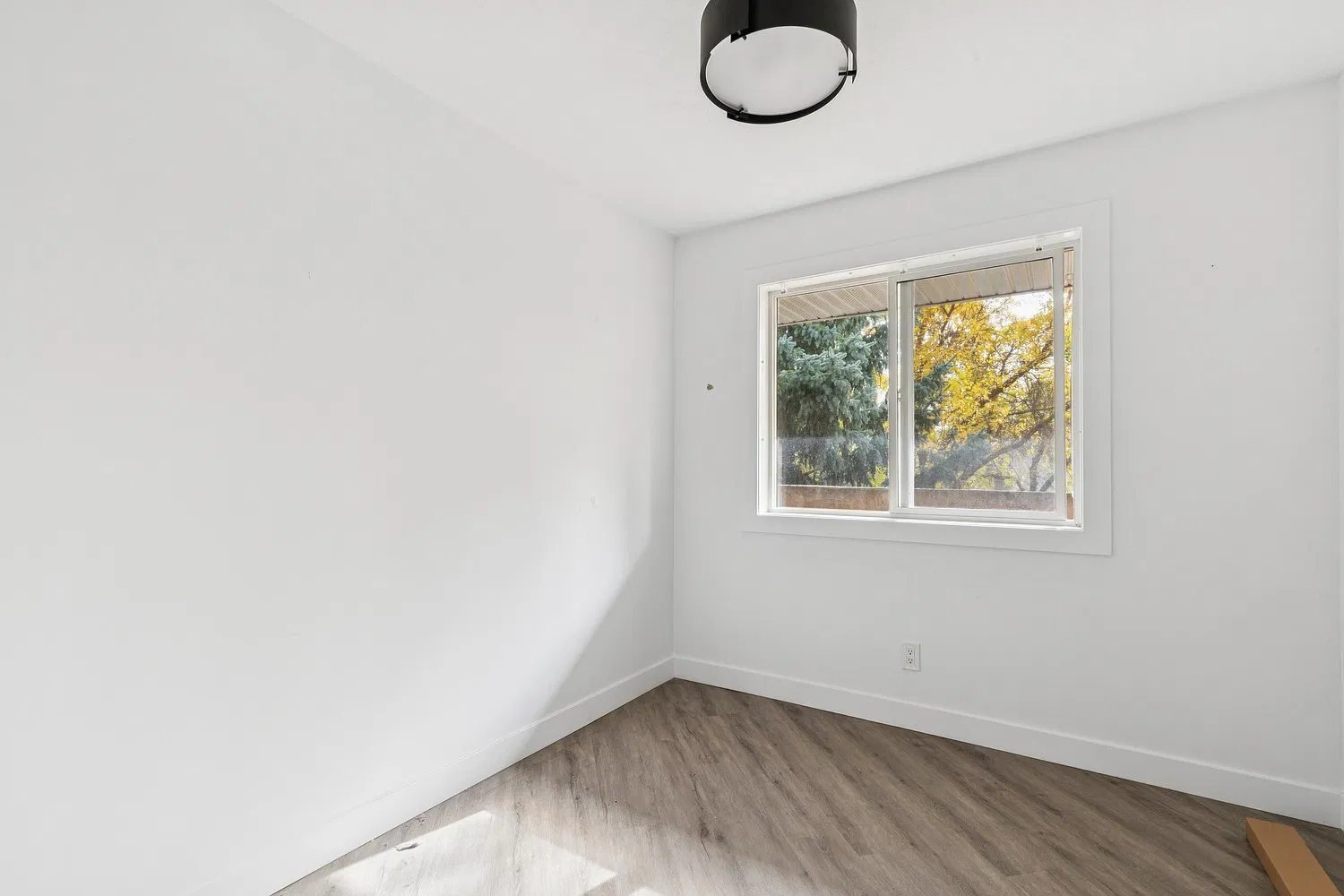Oliver Court — Photo 3