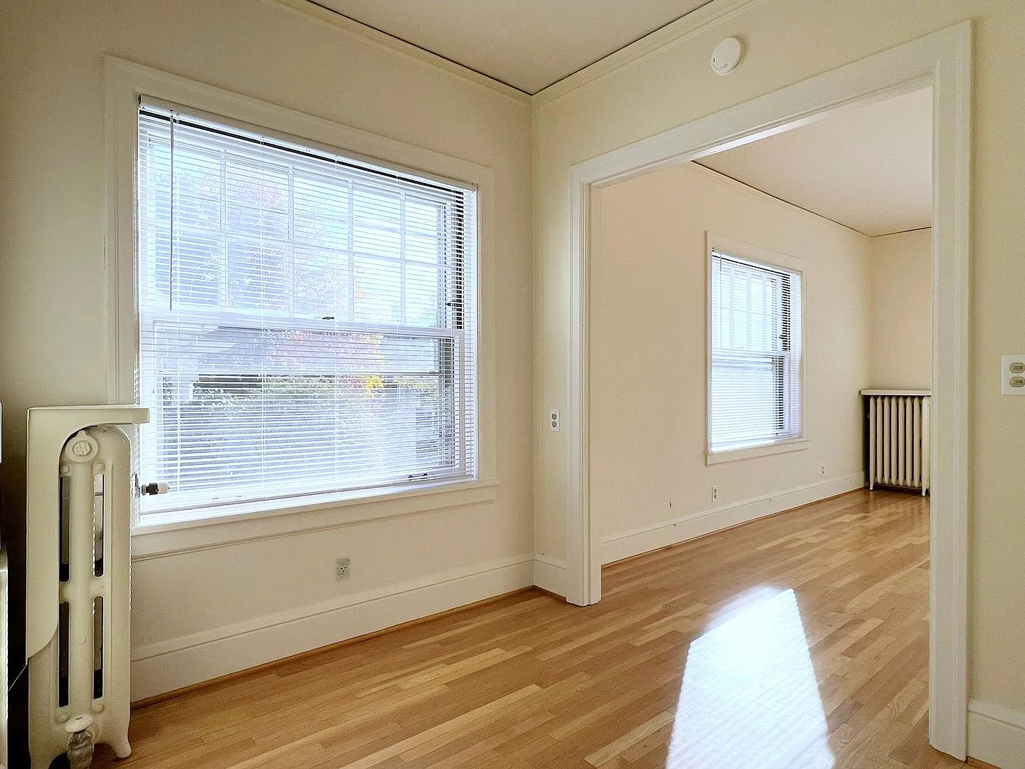 633 - Northrup Apartments — Photo 3
