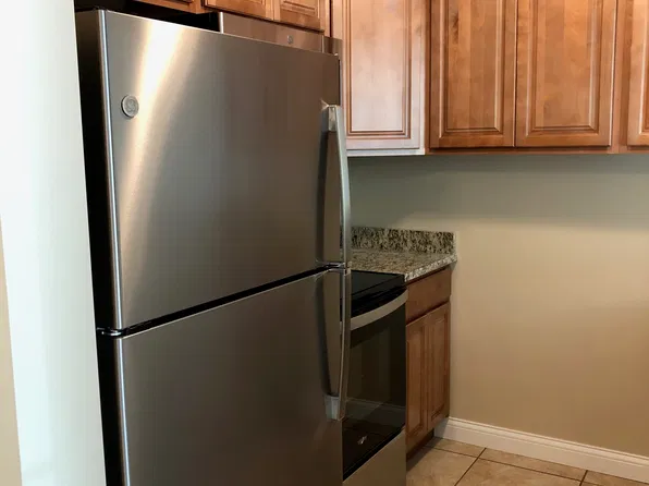 38465 North Ln APT A107, Willoughby, OH 44094