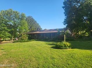 1523 Star Landing Rd, Nesbit, MS 38651