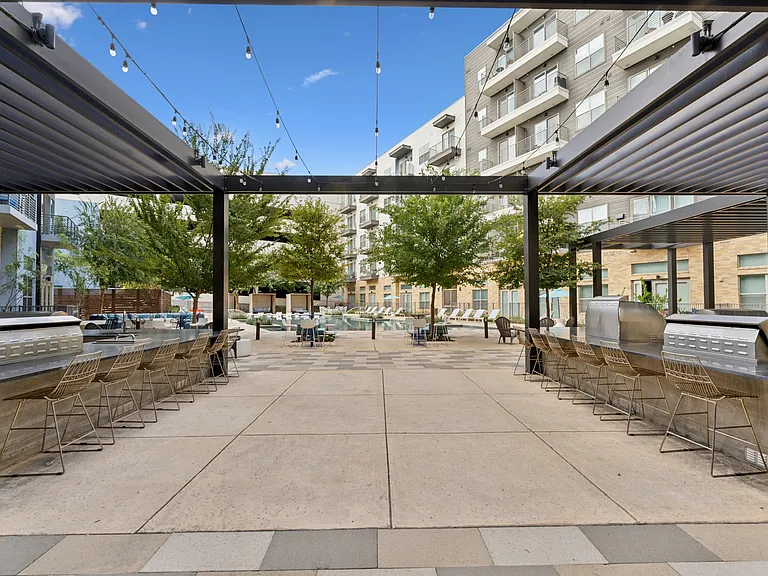 Heritage Plaza — Photo 6