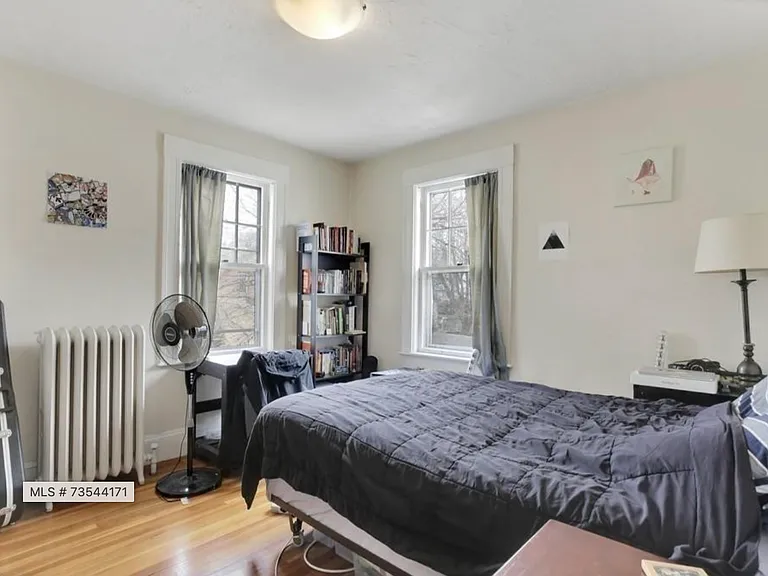 35 Manning St #2 — Photo 10