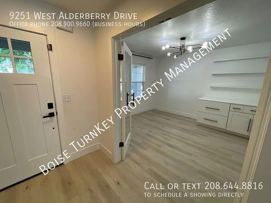 Modern Open Concept 4 Bedroom Stunner w/ Flex Space! — Photo 3