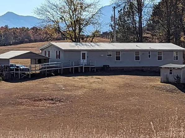 35 Aden Green Rd, Mill Spring, NC 28756