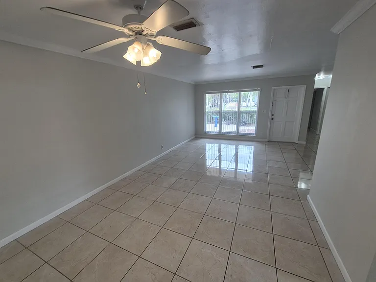 3709 Tyler St — Photo 5