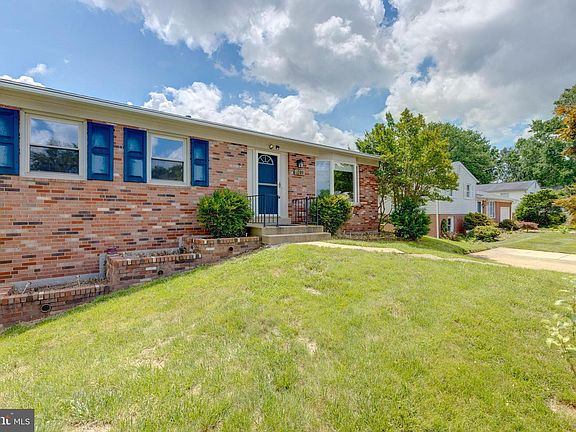 2nd image of 4205 Newport Dr